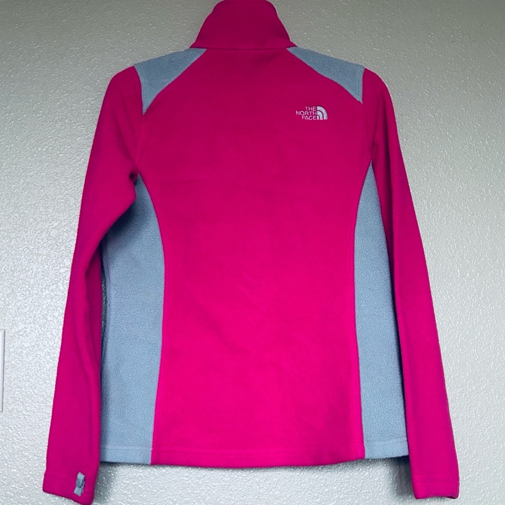 🏔️The North Face Fuchsia and Gray Fleece Jacket Medium GUC - Picture 3 of 10